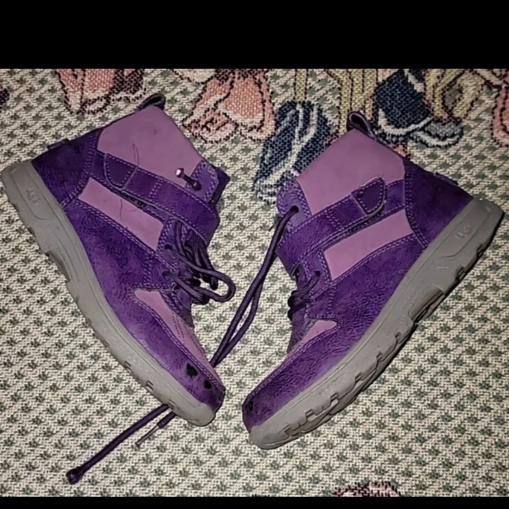 Ugg Purple Girl's High-Top Sneakers Booties Water Proof
